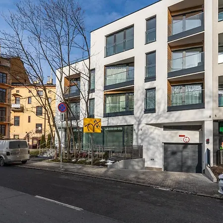 Glossy G20 كراكوفيا